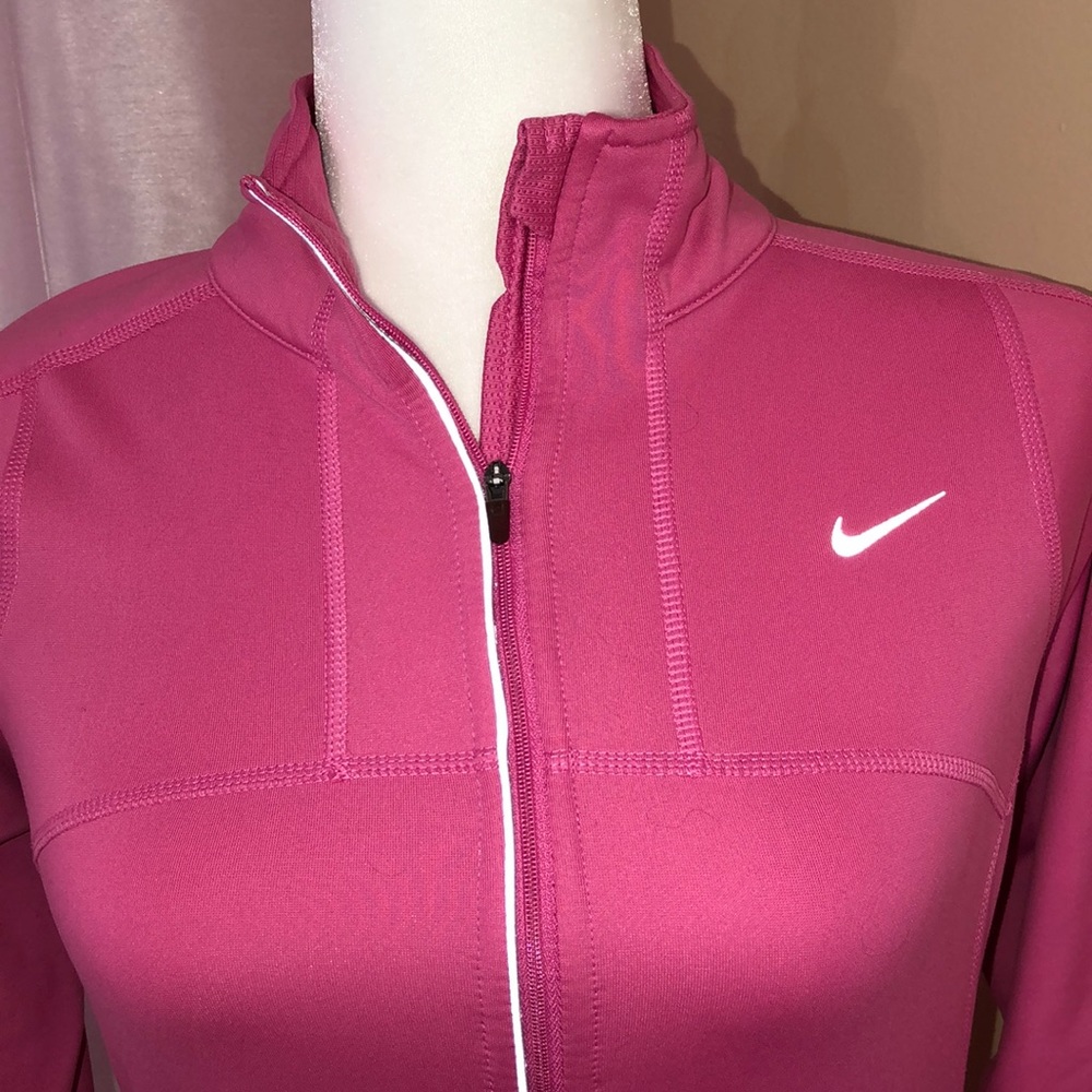 Nike dry fit light weight pink running jacket. Xs - Picture 5 of 6